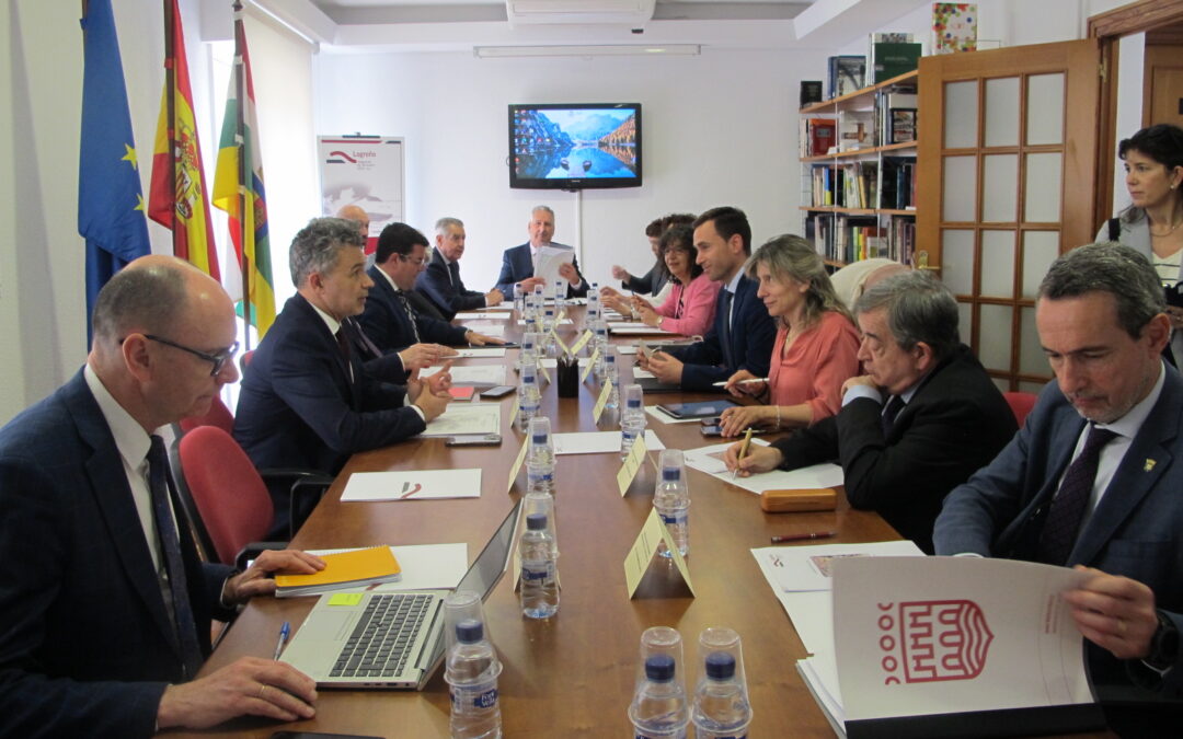 El Consejo de Administración de la sociedad pública Logroño Integración del Ferrocarril 2002 S. A. se ha reunido este viernes en Logroño